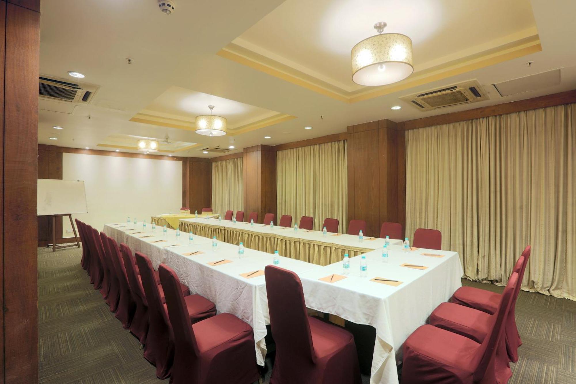 Hotel Vesta International Dźajpur Zewnętrze zdjęcie