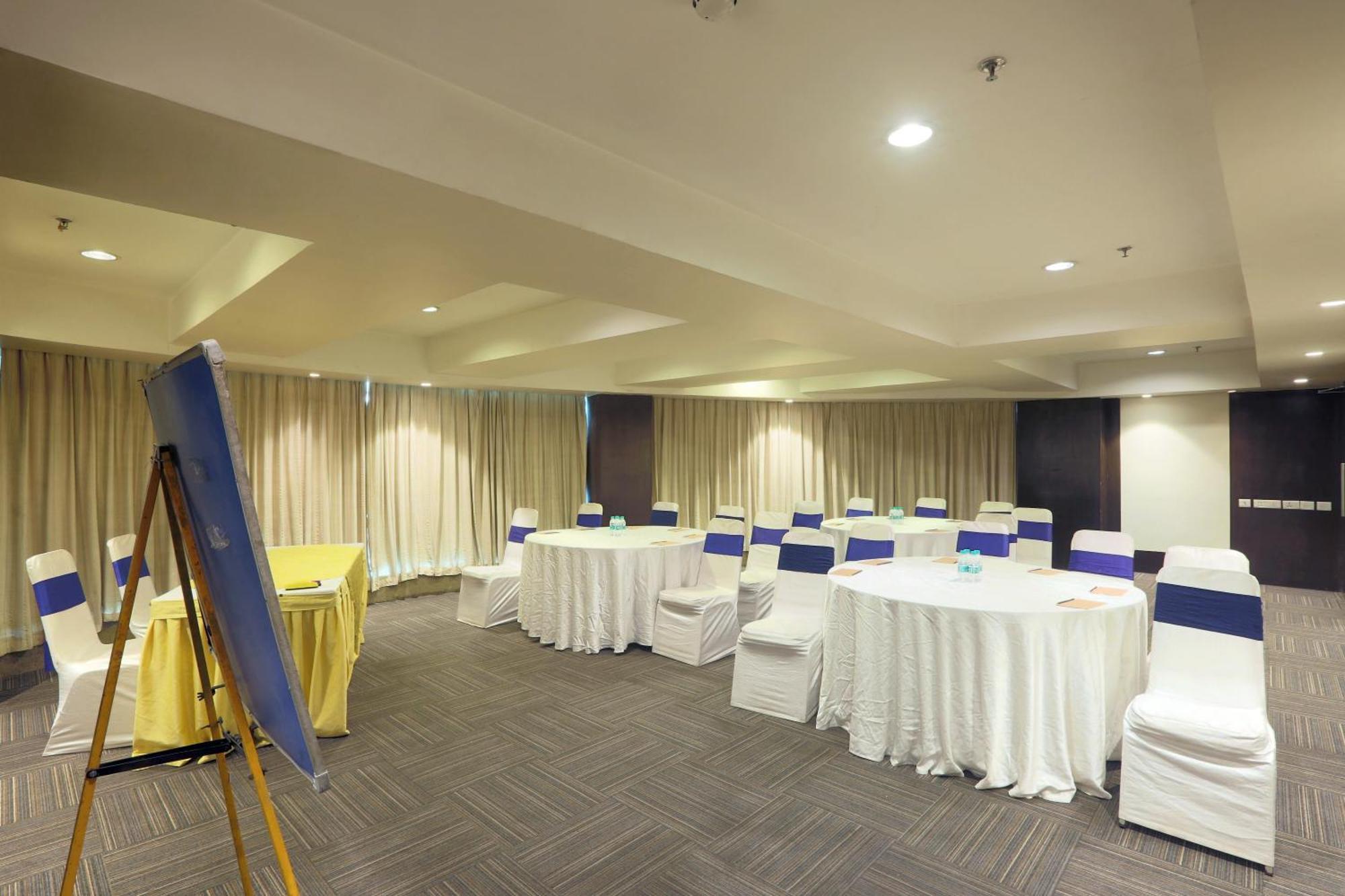 Hotel Vesta International Dźajpur Zewnętrze zdjęcie