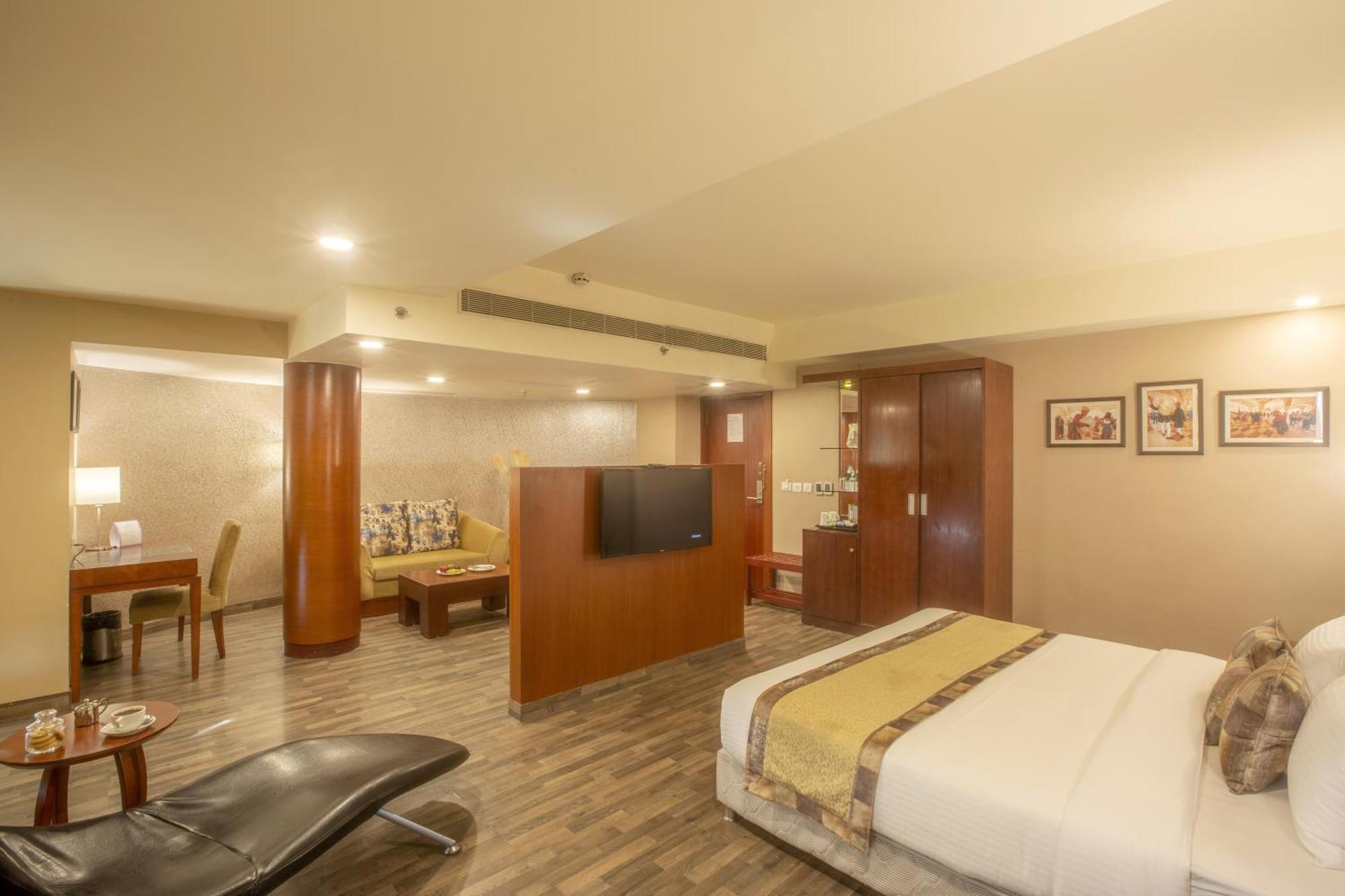 Hotel Vesta International Dźajpur Zewnętrze zdjęcie
