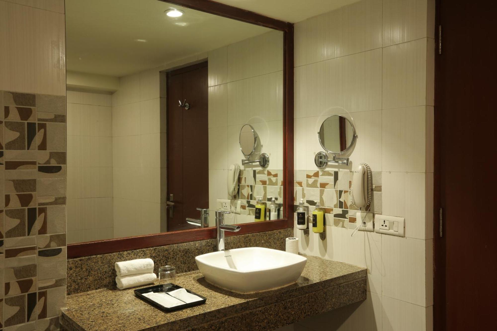 Hotel Vesta International Dźajpur Zewnętrze zdjęcie